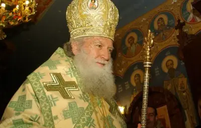 Патриархът и митрополитите с дипломатически паспорти