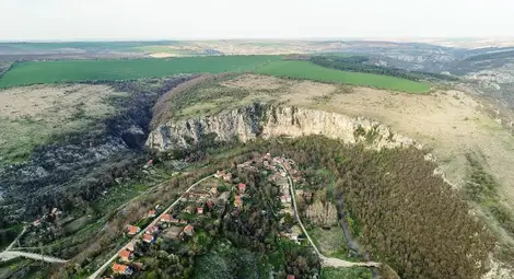 Изглед от село Пепелина. Изглед от село Пепелина.