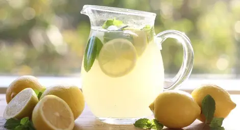 Парижката кралица на лимонадата