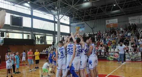 Юношите на БК &bdquo;Дунав Русе 2016&ldquo; с първа държавна шампионска титла /галерия/