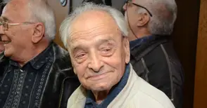 94-годишен милиционер приветства полицията за празника на МВР