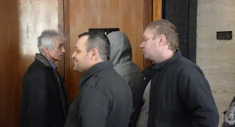 Задържаха в съдебната зала неуспелите похитители на банкомат