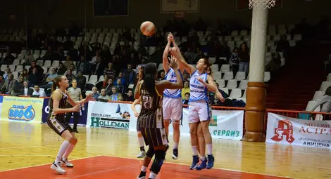 &bdquo;Дунав 8806&ldquo; взе полувреме срещу &bdquo;Чеваката&ldquo;, но пак отстъпи накрая