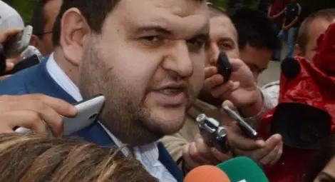 Делян Пеевски: И аз питам "Кой", а отговорът е "Иван Костов"!