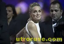 Мис Първичен инстинкт завъртя главата на хотелски магнат