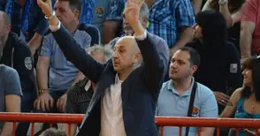 Георги Божков зрител на футболен мач в Русе