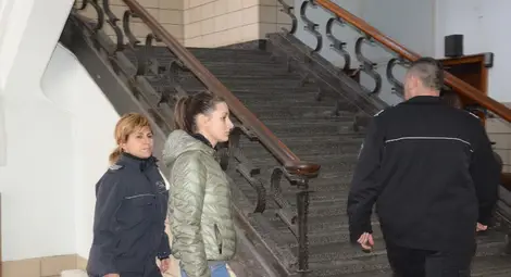 Петокурсничка по право не разбирала какво върши и смятала продажбата на дрога за игра