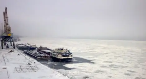 Дунав стегна до 90% лед при Силистра Дунав стегна до 90% лед при Силистра