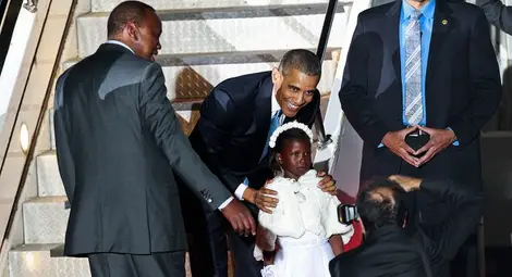 В Кения кръщават бебета Еър Форс Уан, Барак или Мишел В Кения кръщават бебета Еър Форс Уан, Барак или Мишел