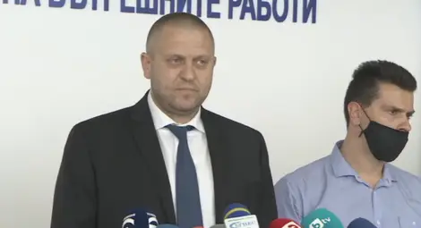 Един е с обвинение за провокациите пред бившия Партиен дом, 13 са арестувани