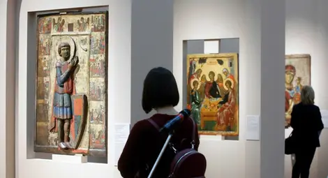 Арестуваха български ромки за вандализъм в гръцки музеи