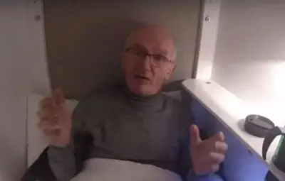 Ирландец прекара три дни, затворен в ковчег под земята и излъчва на живо