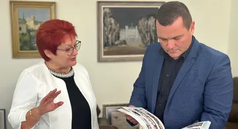 Пенчо Милков се срещна с учениците от русенската Математическа гимназия, участвали в &bdquo;Стани богат&ldquo;