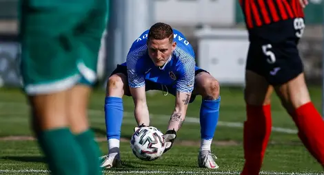 Предложиха вратаря Дамянов да прави плонжове за „Пирин“ Предложиха вратаря Дамянов да прави плонжове за „Пирин“