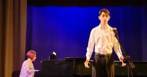 Кристиян Менев, който е на сцена от 4-годишен: Най-хубавото при един артист е да предаде на публиката емоцията, която той изпитва