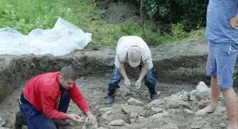 Археолози откриха уникален кладенец на най-древните хора по нашите земи