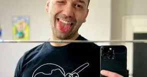 Русенският инфлуенсър с над 266 000 последователи: Преди родителите ни се караха, че постоянно сме във Фейсбук. Сега те са по цял ден там