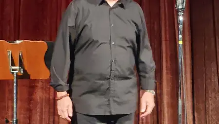 ГЕРБ подари на русенци 80 минути смехотерапия с Кръстю Лафазанов