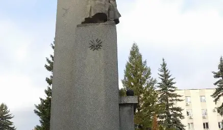 Над 1200 км. изминаха русенските офицери от запаса и резерва в памет на героите от Сръбско-българската война Над 1200 км. изминаха русенските офицери от запаса и резерва в памет на героите от Сръбско-българската война