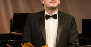 Баритонът Алек Аведисян гостува с „Хубавата мелничарка“ на Шуберт 