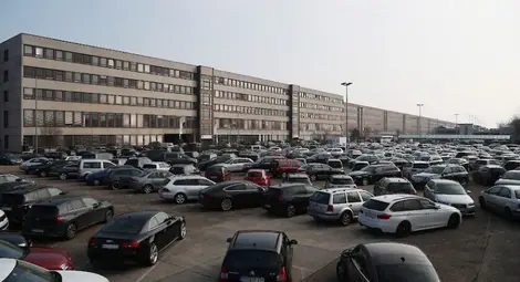 Спад с 25% на продажбите на нови коли в Германия