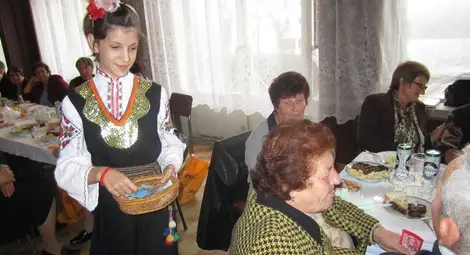 В Ценово празнуваха Деня на възрастните хора