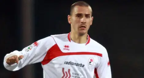 Как Бонучи "стана мъж": Завързан за стол, унижаван в мазе и налаган с юмруци в корема