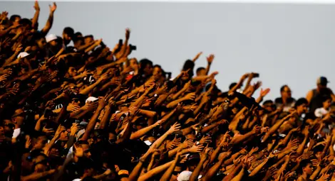 Най-слабият отбор в света вбеси феновете си... започна да бие наред Най-слабият отбор в света вбеси феновете си... започна да бие наред