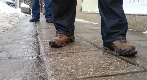 Жълт код в шест области заради поледици Жълт код в шест области заради поледици