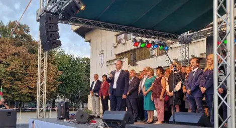 Голям концерт на любими групи постави началото на предизборната кампания за втори мандат на Пенчо Милков под мотото  &bdquo;С Русе в сърцата!&ldquo;&nbsp; /галерия/