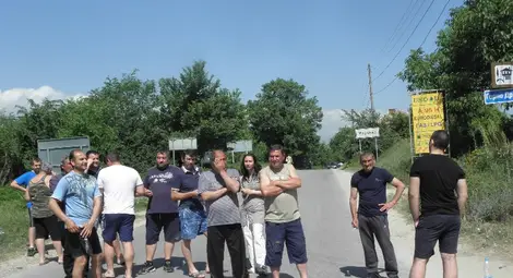 Протестиращите в Гърмен вдигнаха блокадата, утре среща при областния управител 