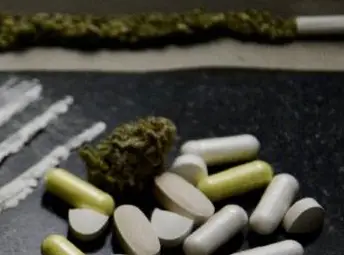 8.04% от децата са употребявали някога дрога. Това подозират едва 3.22% от родителите