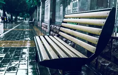 Облачно и дъждовно днес, най-много 23 градуса