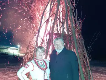 В Малко Враново отбелязаха Сирни Заговезни с „хамкане“, ритуален огън и даване на прошка В Малко Враново отбелязаха Сирни Заговезни с „хамкане“, ритуален огън и даване на прошка