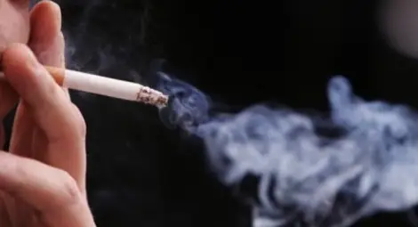 Повечето хора предпочитат да се откажат от Facebook, отколкото от цигарите