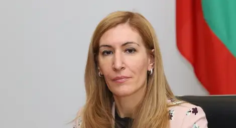 Ангелкова: „Астрал Холидейз” има валидна застраховка, няма риск за клиентите Ангелкова: „Астрал Холидейз” има валидна застраховка, няма риск за клиентите