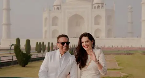 Дизайнерът на Бионсе и Мишел Обама предложи брак на русенката Мадлена