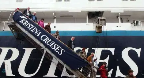  Пасажер номер 1 за 2013-та акостира във Варна