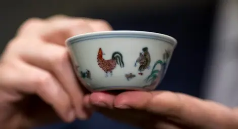 Продават купичка от китайски порцелан за £24 млн. Продават купичка от китайски порцелан за £24 млн.