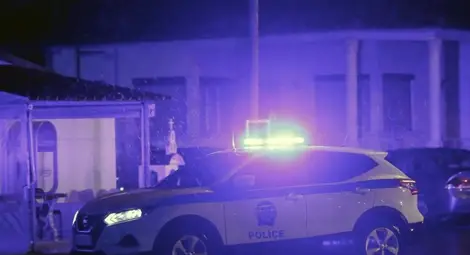 Гръцки монах заля с киселина митрополити, 10 души са тежко пострадали