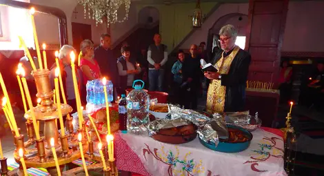 Кръст от Йерусалим осветиха на храмовия празник в Долна Студена