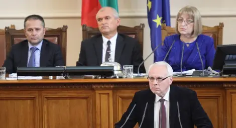 Велизар Енчев очаква да бъде изключен от групата на ПФ