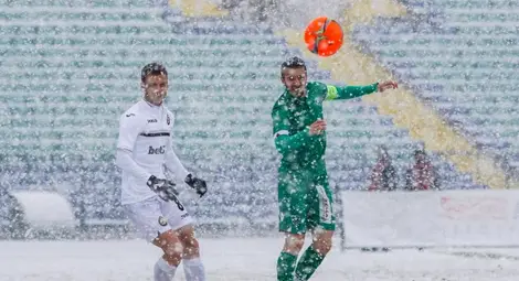Внезапната мартенска зима може и да пусне контролата &bdquo;Лудогорец&ldquo;-&bdquo;Дунав&ldquo;