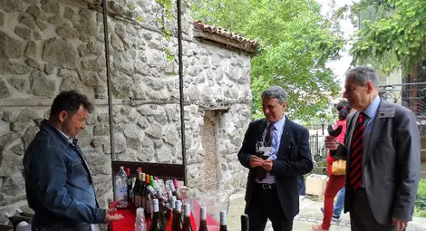 Проф. Пламен Моллов и Любозар Фратев дадоха старт на &bdquo;Вино и гурме&ldquo;