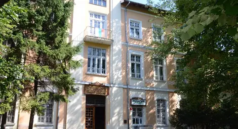 Още 46 деца са нужни на гимназията по дървообработване, за да може да направи прием според заявените места.      Снимка: Красимир СТОЯНОВ 