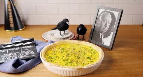 Обожаващият ужаса режисьор изпада в ужас при вида на... яйце Обожаващият ужаса режисьор изпада в ужас при вида на... яйце