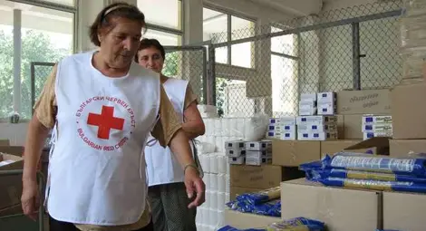 Пакети по 57 кила във втория хранителен пакет за бедни