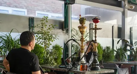 Перфектното почистване на наргиле: Как да поддържате безупречна чистота след всяко пушене
