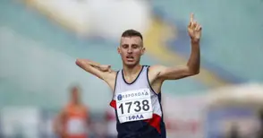 Двойният световен шампион и олимпийски медалист Християн Стоянов окачи бутонките