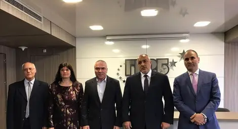 Бойко Борисов и Марешки си стиснаха ръцете!